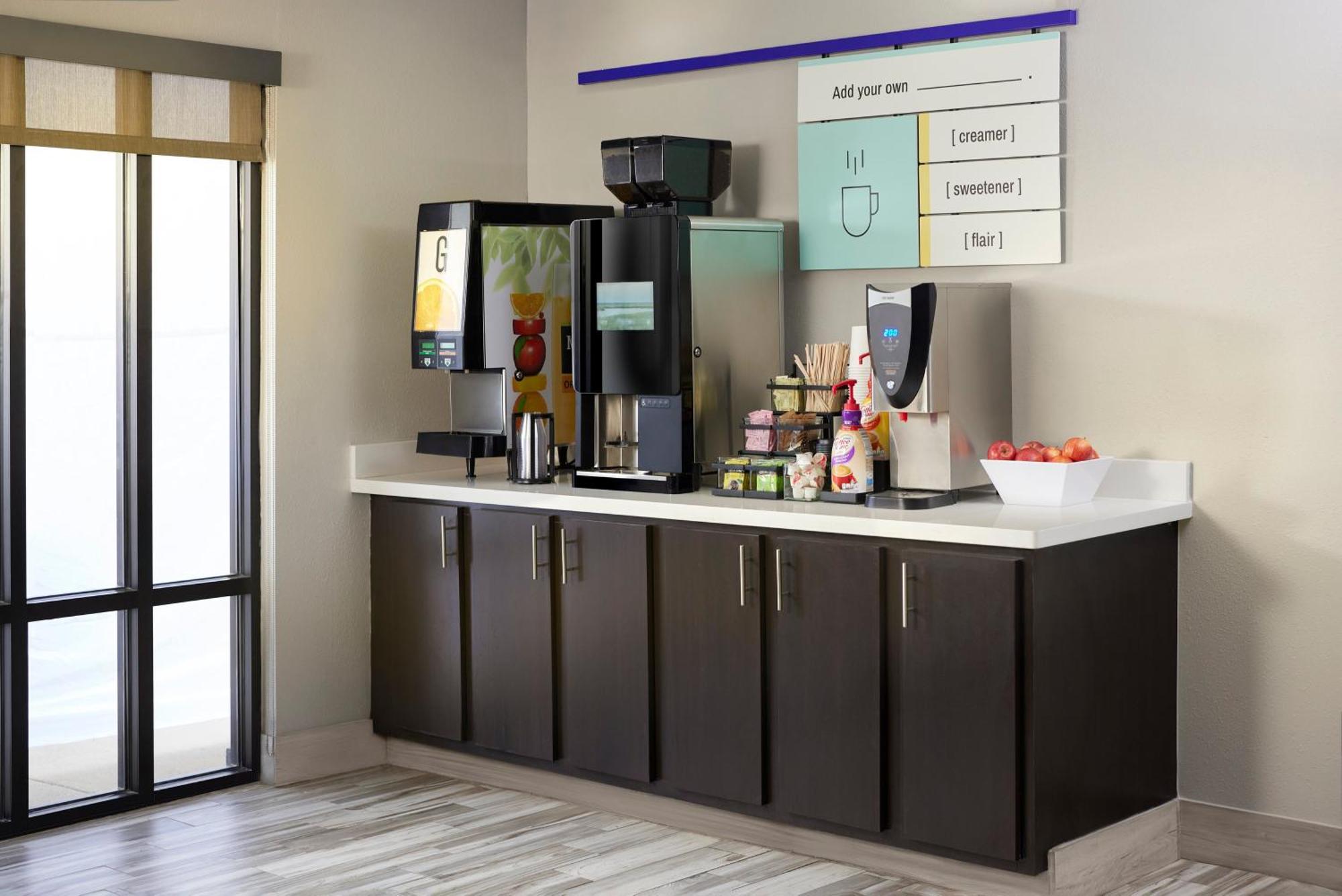 Garner Hotel Londonderry - Manchester By Ihg Екстериор снимка
